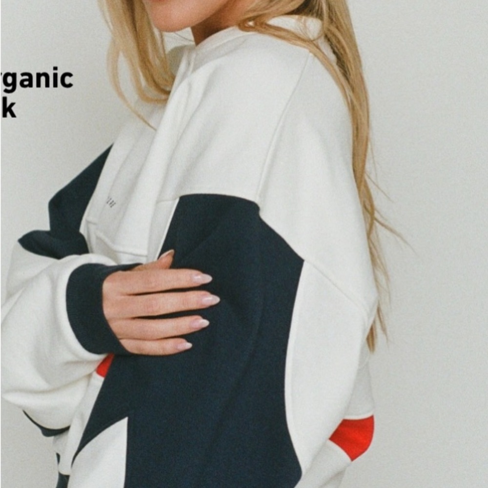 Layere 100% organic cotton 90s crewneck size M NWT